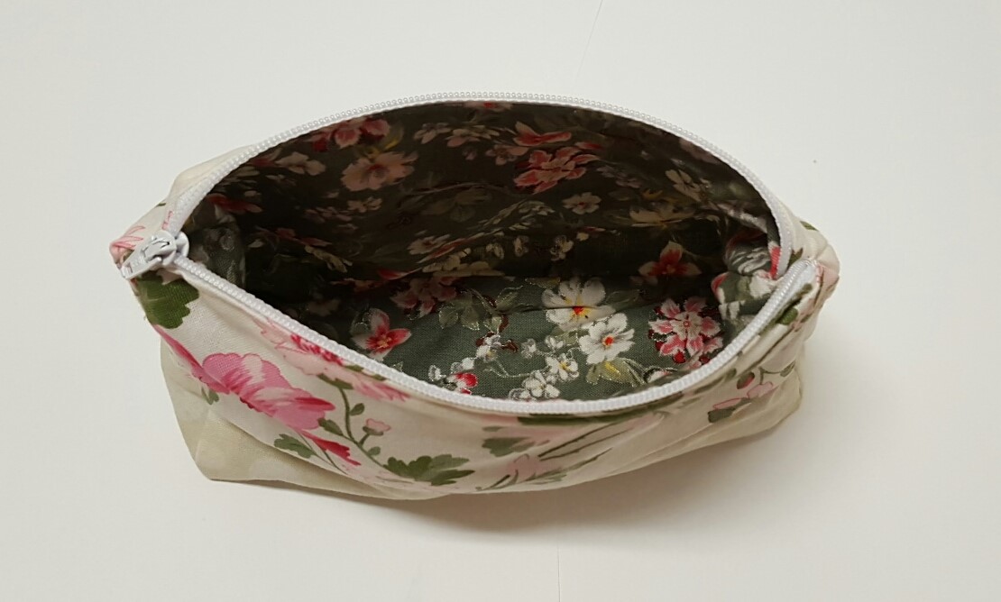 Flowers two-part zipper pouch (Christmas 2015)